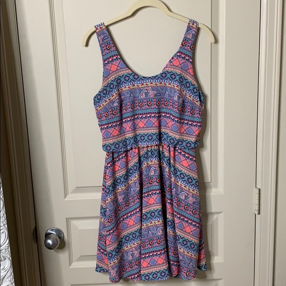 EVERYTHING MUST GO Lush floral summer dress